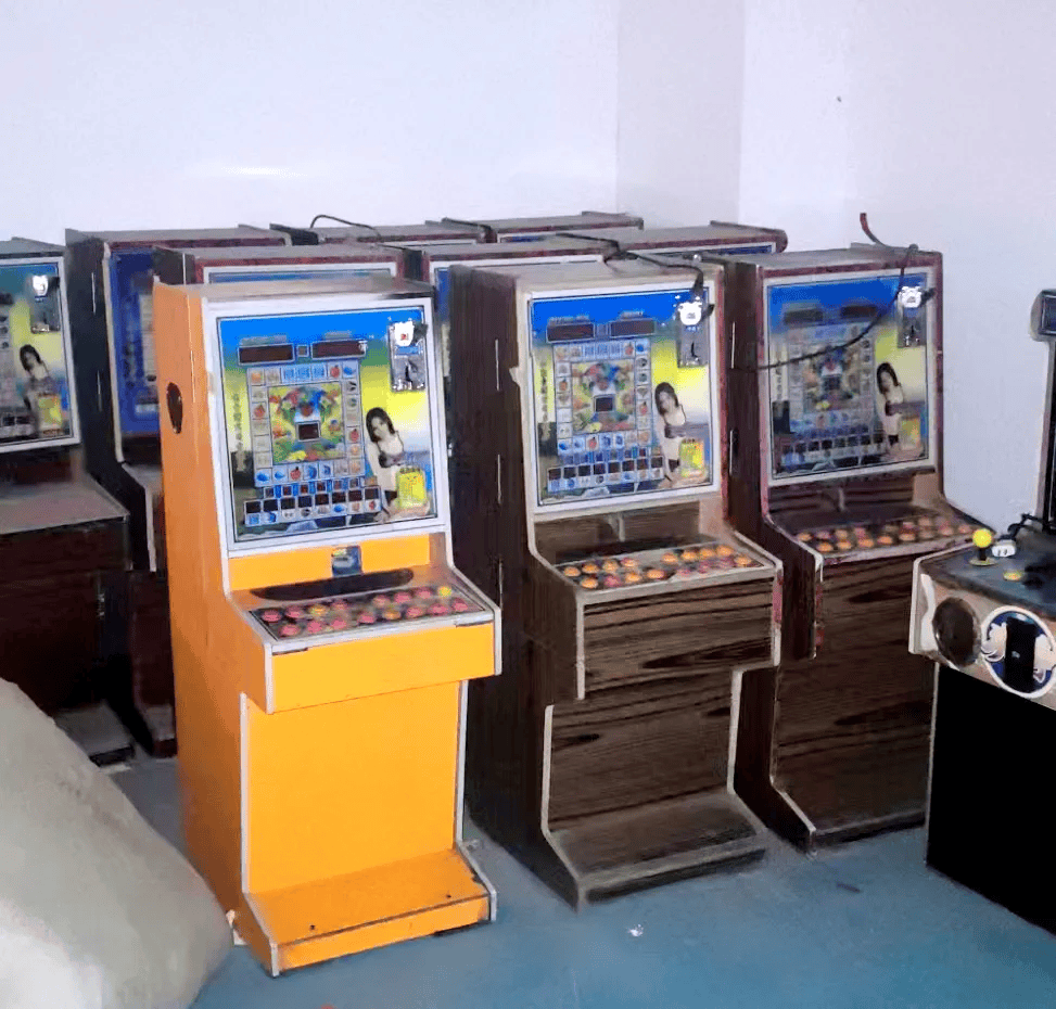 耒阳公安查获15台"老虎机"!