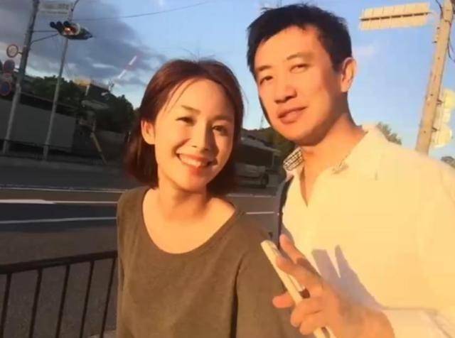 李小冉公开喜讯,梅婷砸下百万捧他6年,鄢颇到底有什么魅力?