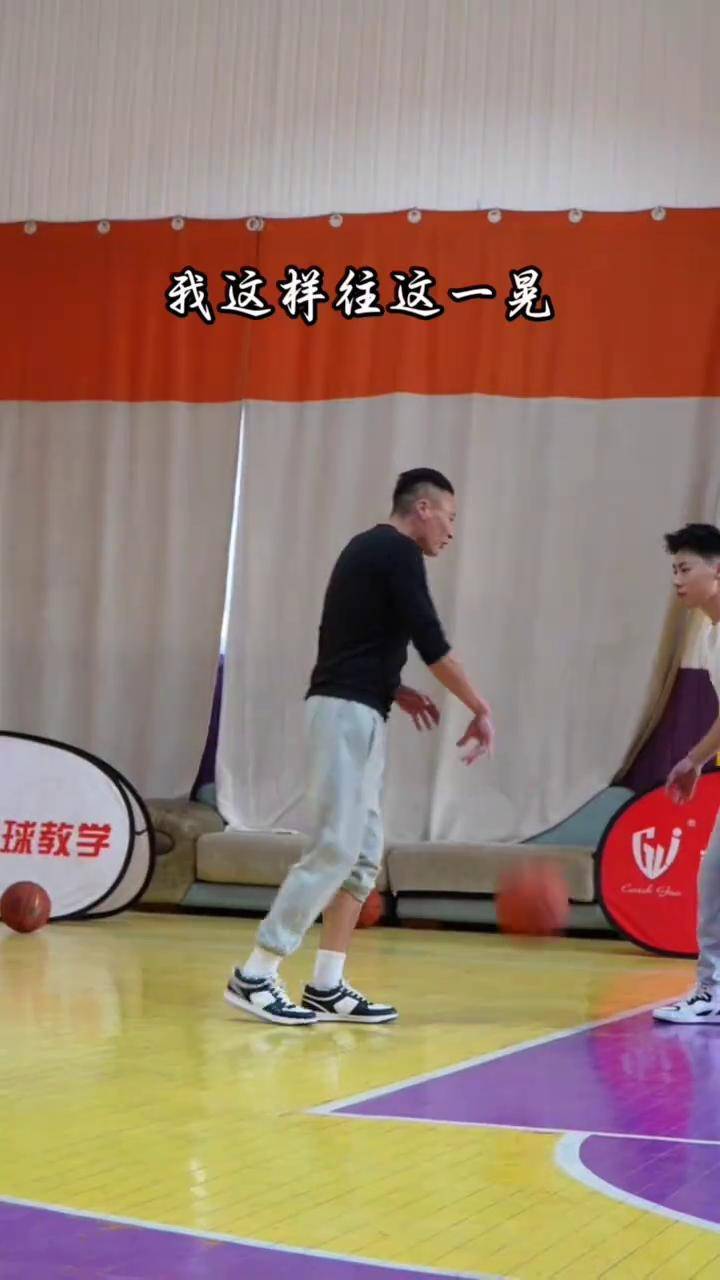 普通篮球扣篮教学难点（普通篮球扣篮教学难点和重点） 平凡
篮球扣篮讲授
难点（平凡
篮球扣篮讲授
难点和重点）《平民扣篮视频》 篮球资讯