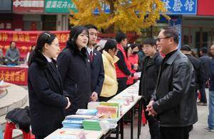 市检察院联合“四联四定”社区开展法律志愿服务活动