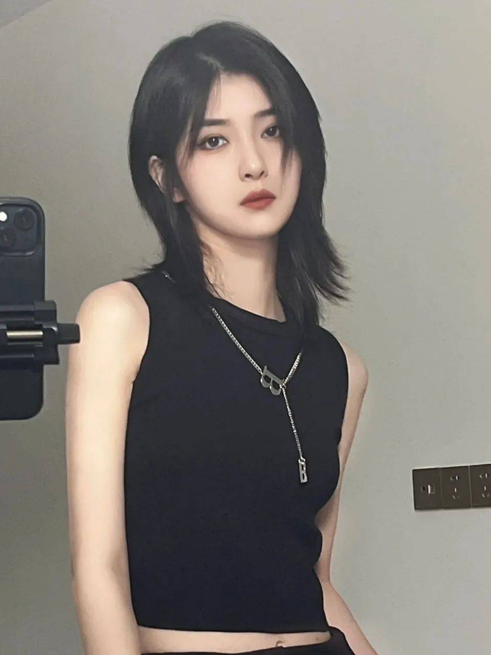 今年 流行锁骨碎发