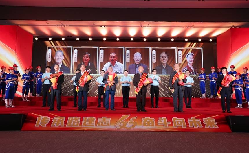 六十五载建树八方 守正创新敢做善成_广西路_集团_企业