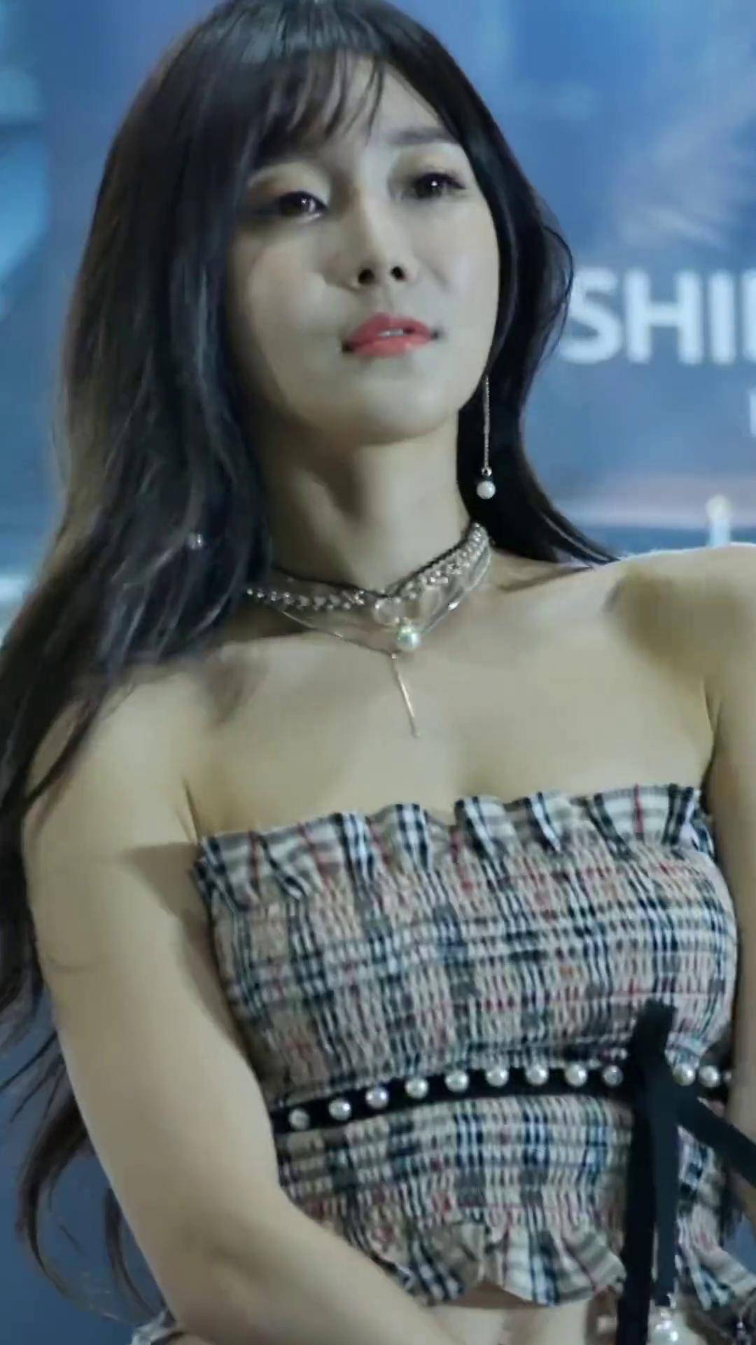 韩国车模 崔瑟琪