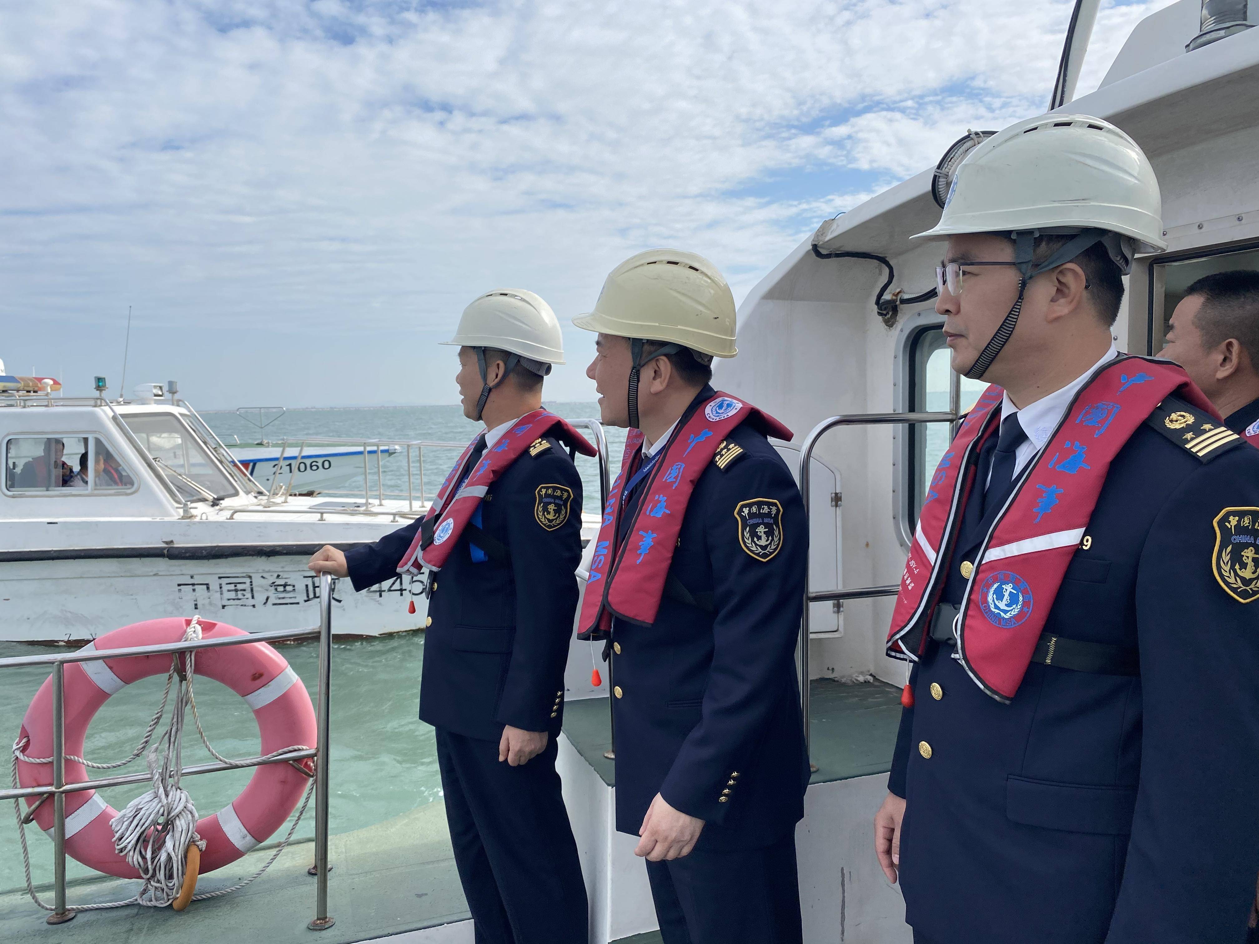潮州海事局组织开展"商渔共治"联合巡航执法活动