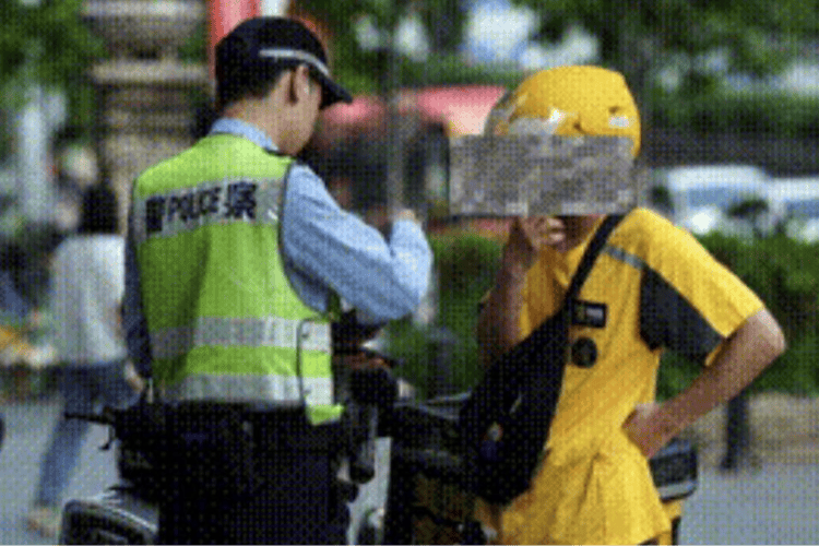 广州交警回应电动自行车限速15公里/小时：上位法已作要求