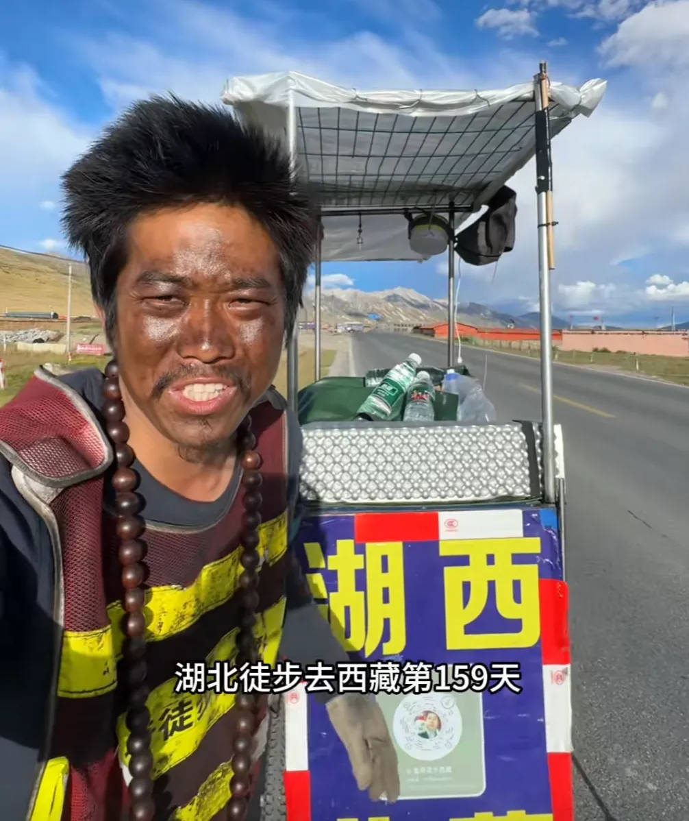 90后小伙一下老了40岁！半年没洗澡……网友：这个我真信！
