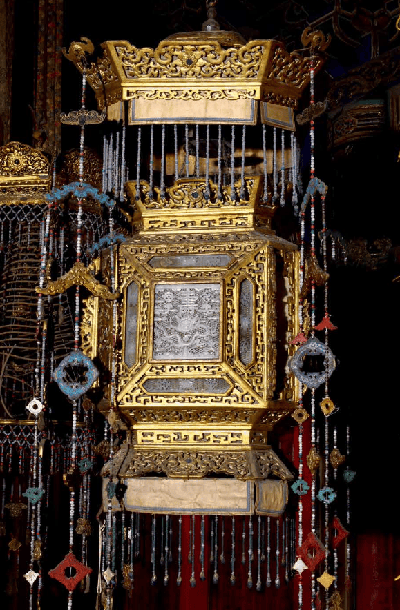 穿越时光,探寻清代宫廷灯具的华丽之美!