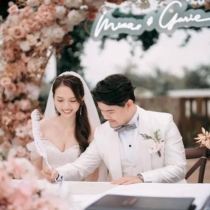 落选港姐大晒婚纱宣布结婚!曾被是非围绕,喝漂白水做蠢事!_杨慧敏_婚礼_口罩