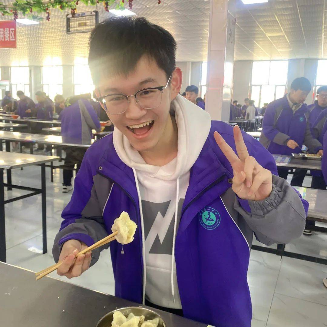 今日冬至,一中食堂喊你吃饺子啦!