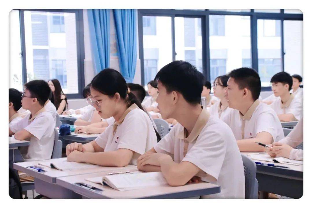 梧州市思中高级中学图片