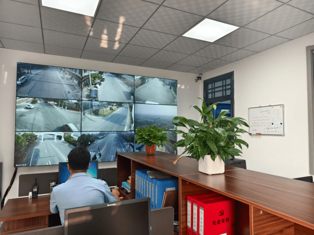 新设立便民报警求助服务平台,优化升级办案区,矛盾纠纷调解室等,实施"