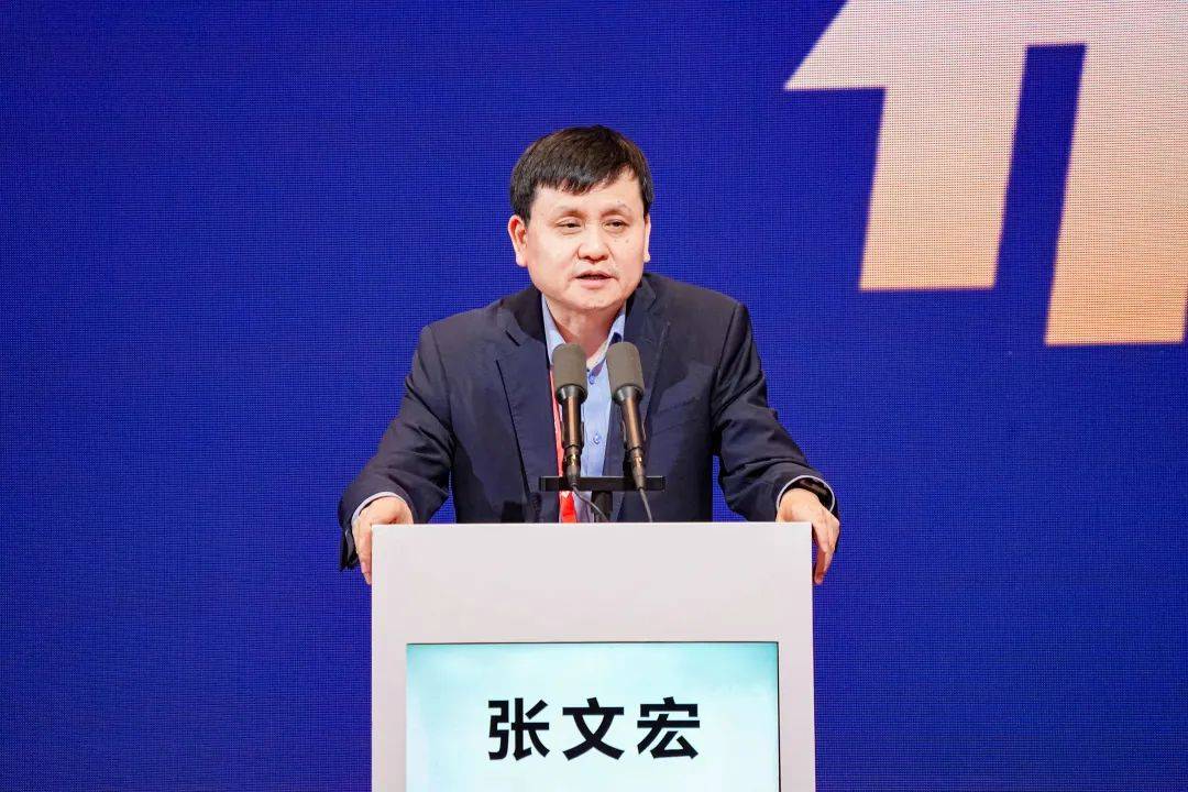 鉴于此,复旦大学附属中山医院胡必杰教授,复旦大学附属华山医院张文宏