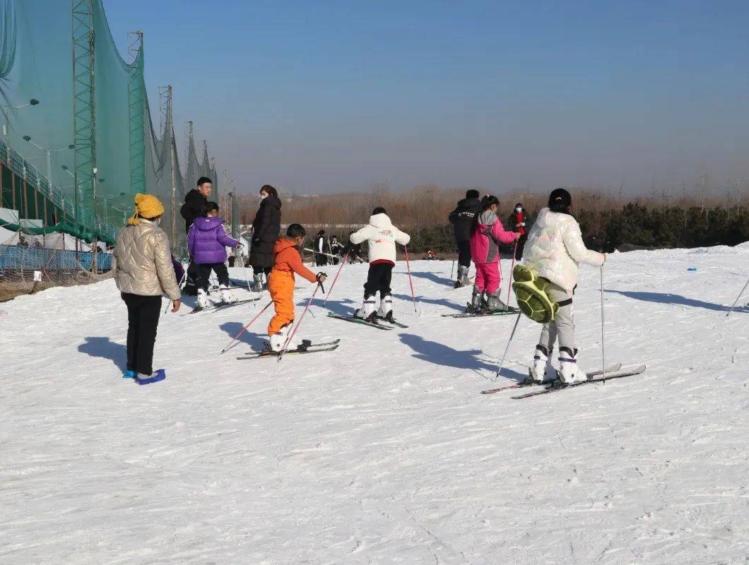 莒县古城滑雪场图片