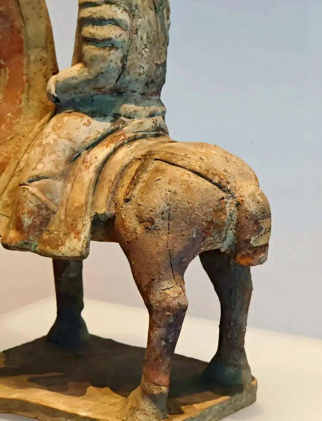 隋彩绘武士骑马陶俑_搜狐网