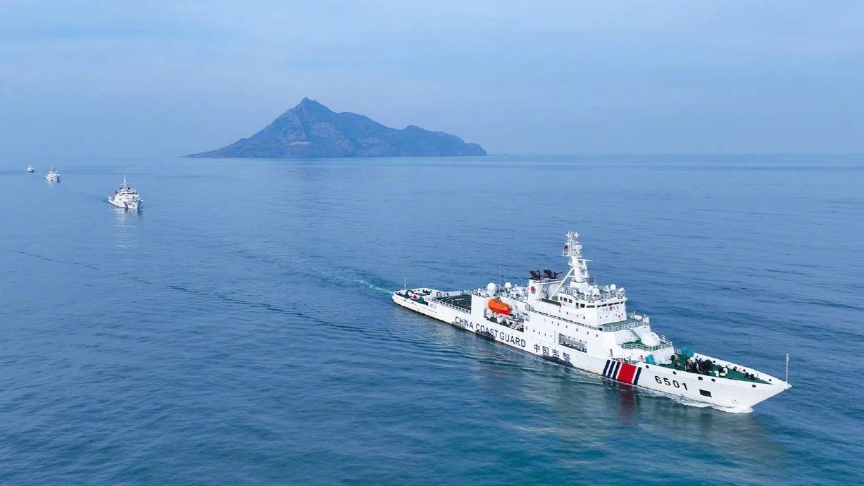 震撼!中国海警局举行2025年度开训动员