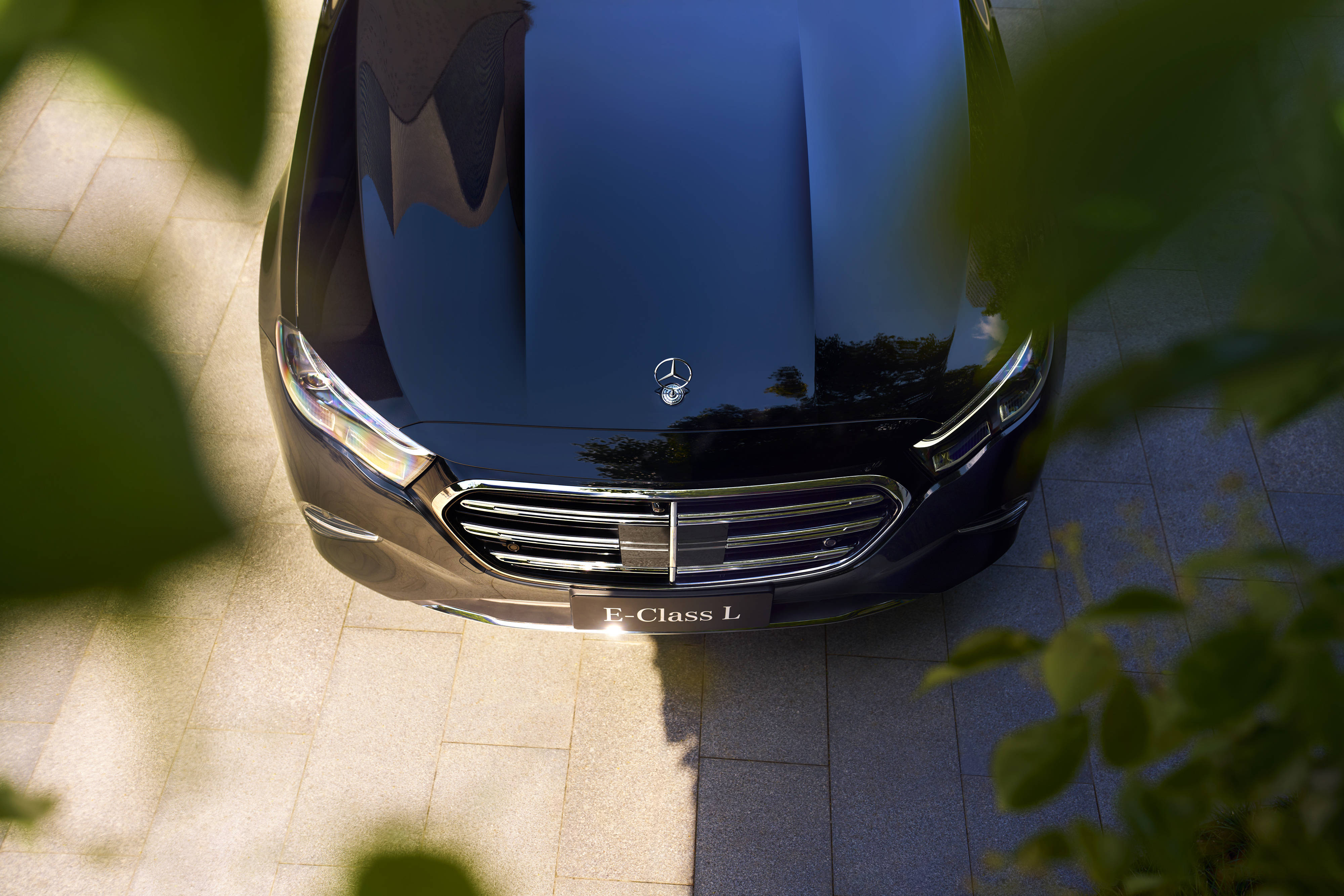 奔驰e级豪华行政轿车领域的常青树凭何稳坐头把交椅