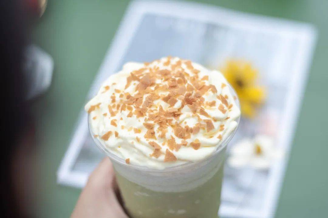 新茶飲集體躺槍?zhuān)蕜?dòng)了誰(shuí)的奶酪？