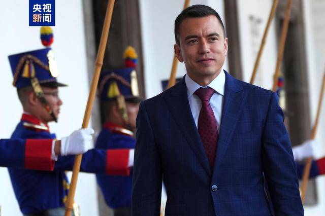 厄瓜多尔军队和警察发表声明，支持总统颁布的法令