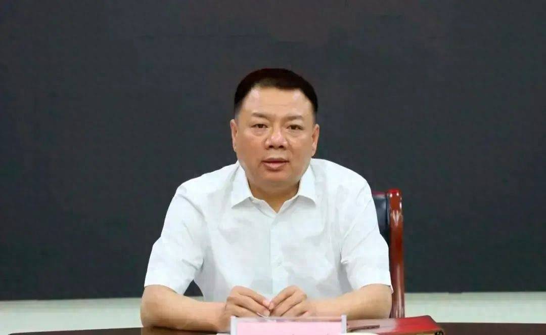 吕梁市石楼县委原书记王廷洪被决定逮捕,被查前两天还在主持会议