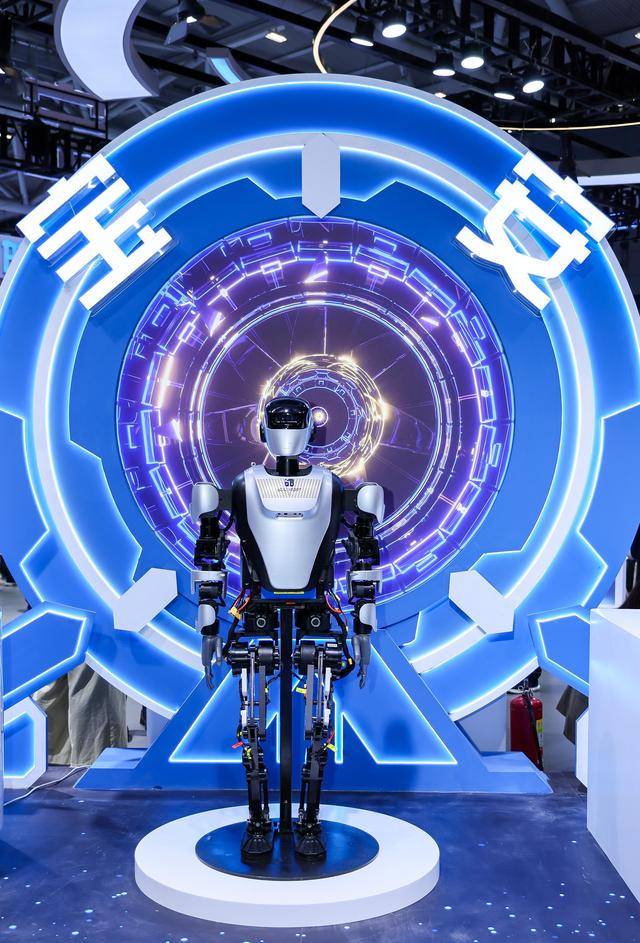 宝安打造“视半工备、海陆空网”产业新名片
