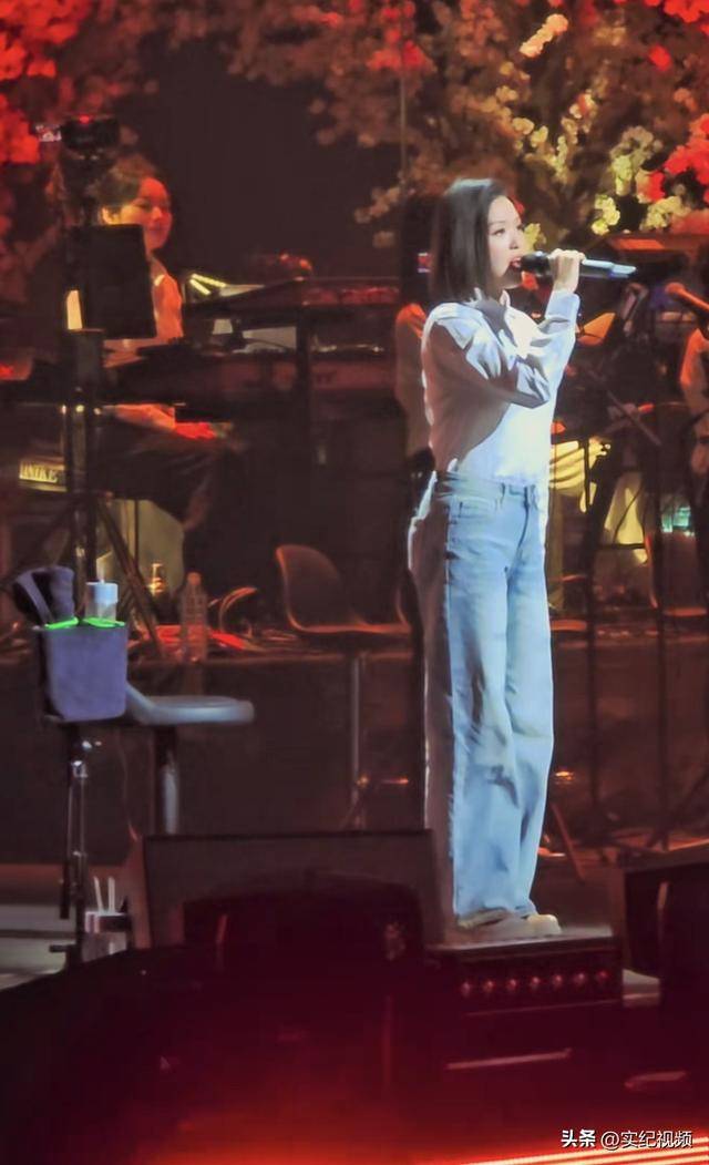 周煜琦曝刀郎北京演唱会吃火锅,全场消费徐子尧负责,理由很逗 周煜琦曝刀郎北京演唱会吃火锅,全场消费徐子尧负责,理由很逗