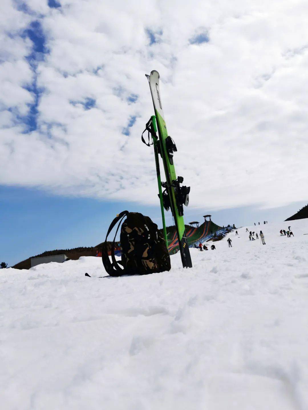 广西也有真雪啦山顶白茫茫一片滑雪雾凇云海湖泊