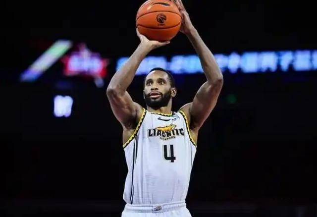 辽宁逆转送宁波8连败！弗格34+6赵继伟11+12 马奇空砍37+5