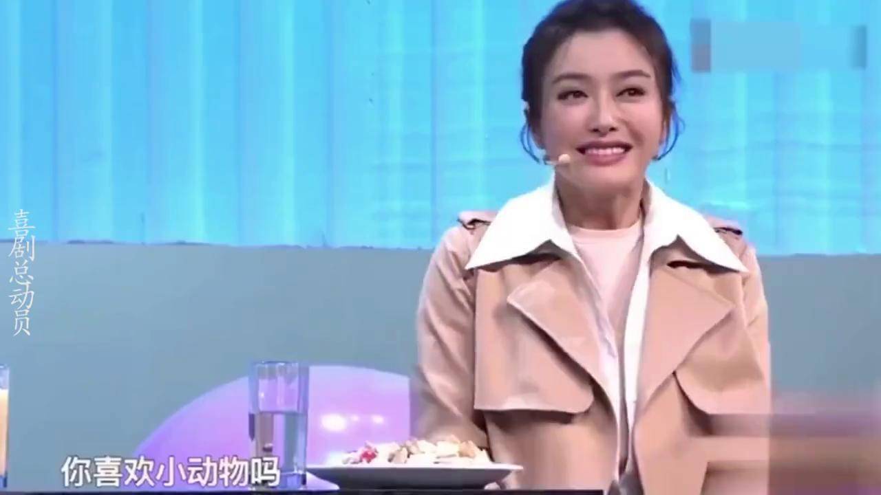 秦岚问许君聪喜欢小动物吗?君聪:顿顿不能少!女星们遇上许君聪