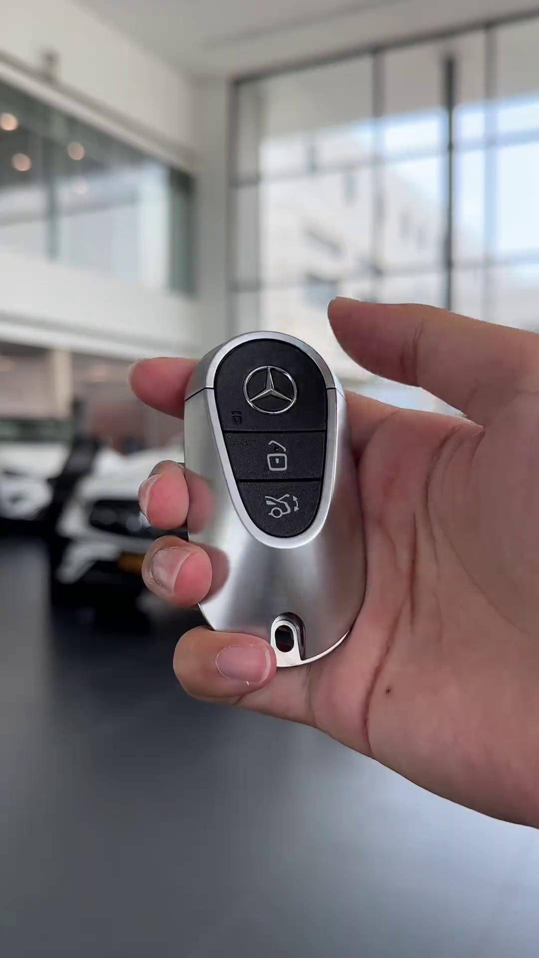 2024款 北京奔驰 glc 300 l 4matic 动感型 5座奔驰glcglc300