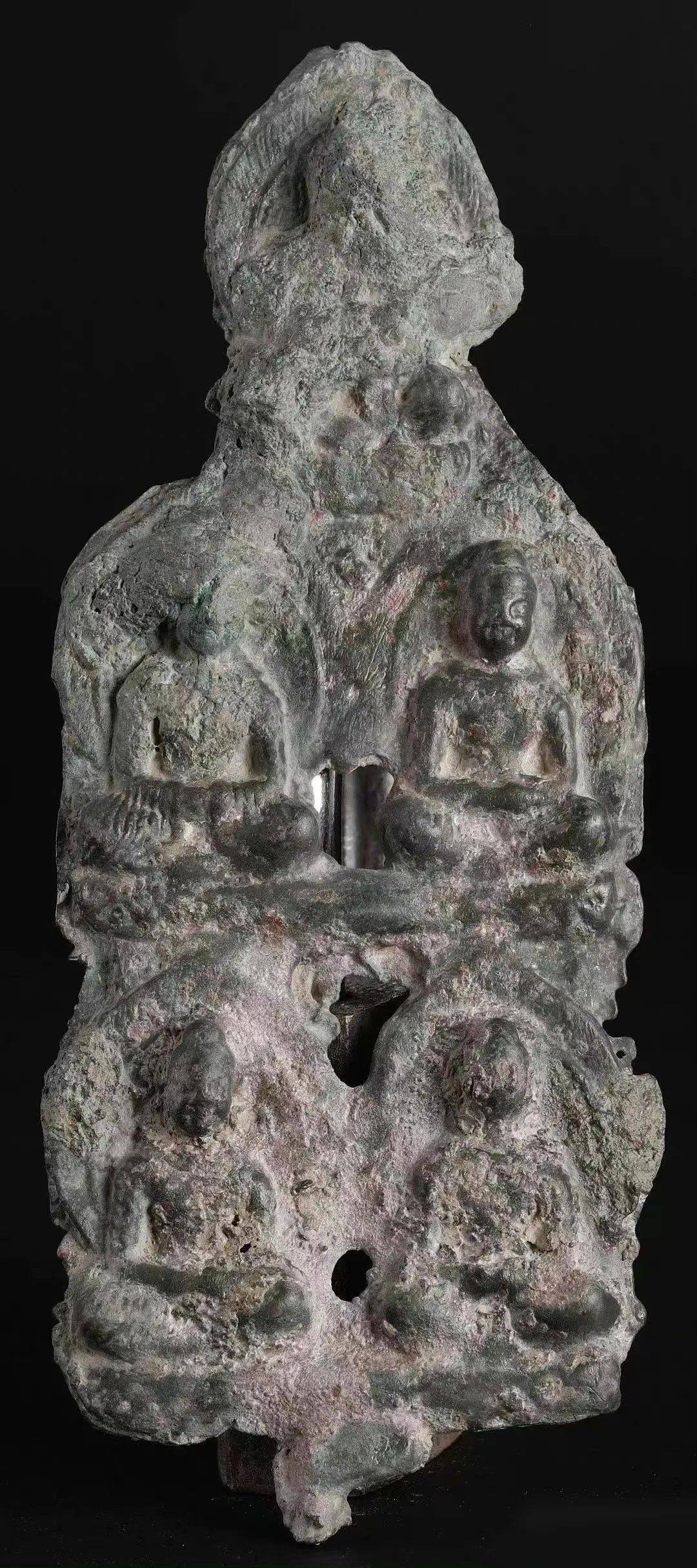 阳新:中国最早的金铜佛像?关于咸阳东汉墓出土铜佛的年代分析