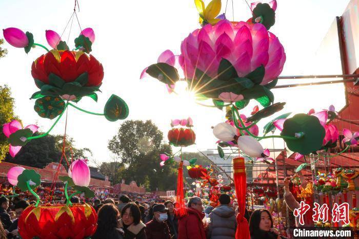 新春见闻）南京传统手扎花灯亮相城南“闹新春”(图4)