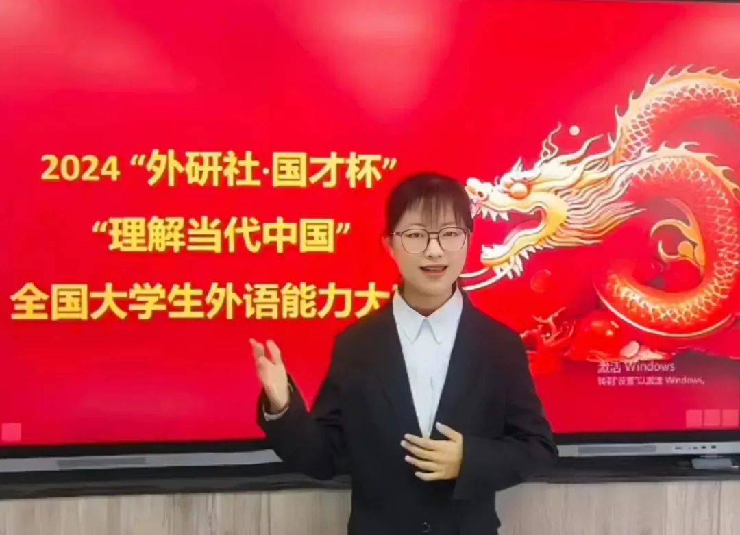 乐鱼电竞登录国奖获得者全国英语大赛一等奖志愿服务达人……她是王悦(图8)