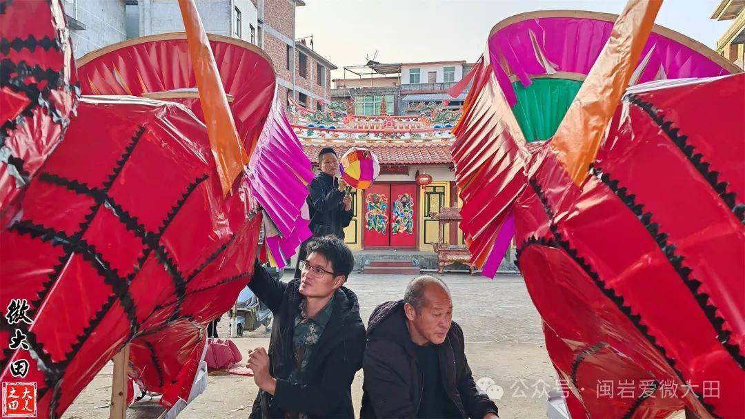 大田桃源板凳龙:双龙献瑞舞新春,福气盈门耀盛世