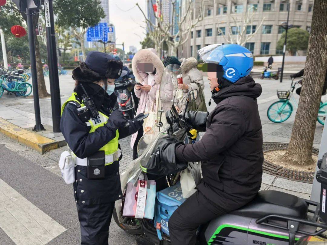 【提示】本市开展非机动车乱骑行交通违法专项整治助推城市文明出行水平再提升1xBET入口(图2)