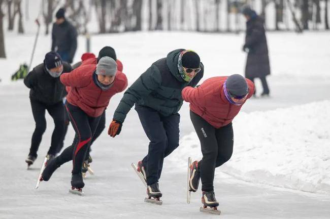 贝搏体育下载黑龙江：充分发挥资源优势 推动冰雪运动高质量发展(图2)