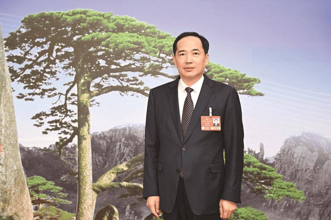 《国际商报》采访全国人大代表,宿州市长王启荣!