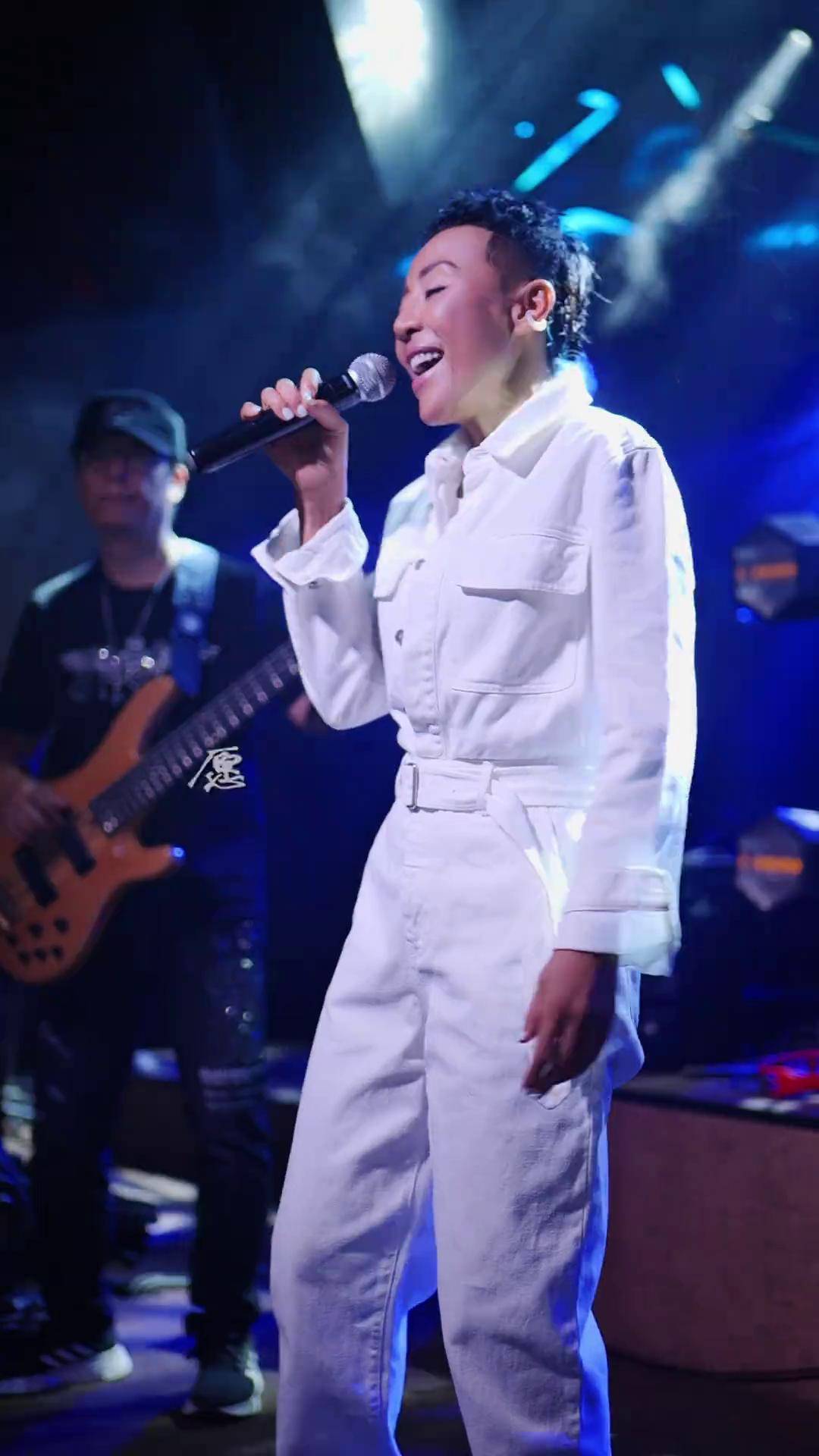 晚风在耳语,你在晚风里～蓝兰生活号 晚风心里吹 音乐现场 粤语歌