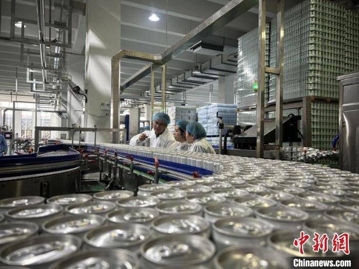 一看就会（饮用水行业龙头）中国饮用水巨头，沪产饮用水首次出口港澳地区，饮用水，