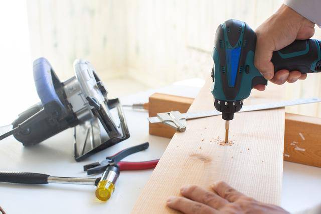 起底啄木鸟维修平台：去年上半年毛利率超8成 