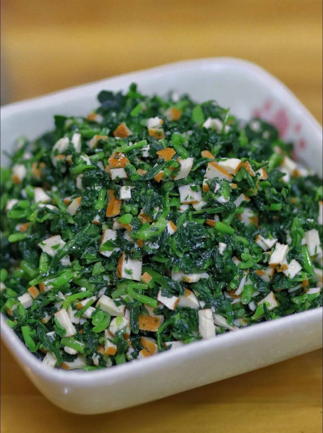 野菜与豆制品的完美结合马兰头拌香干南宋诗人杨万里笔下的春笋如今
