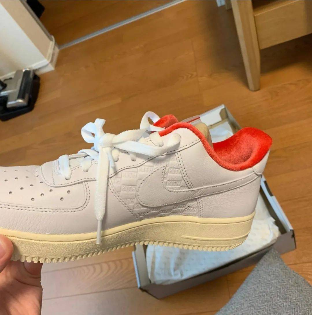 x nike air force 1再望返左边