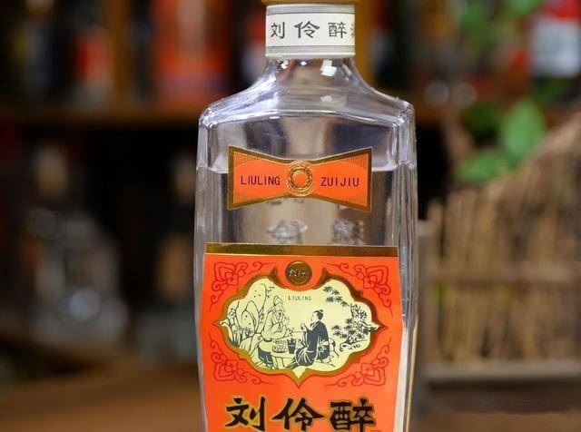 上海富商晒酒柜引争议，廉价酒藏着怎样的秘密？