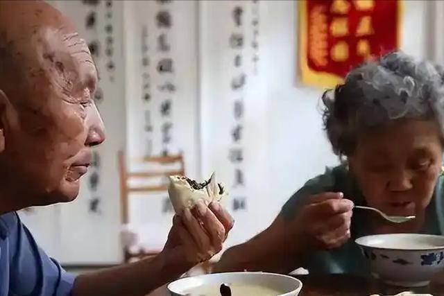 每日错过早餐，三个月身体机能或不可逆改变！，长期与早餐“绝缘”，三个月后健康亮红灯！