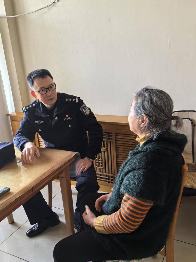 OB电竞邻里监控引纠纷民警调解化干戈