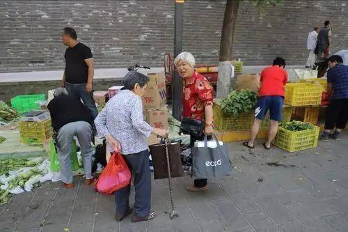 老人脑出血频发，这些日常行为竟是“元凶”！，老人防脑出血，避开这些“陷阱”！