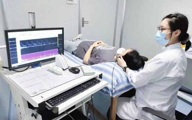 揭秘：导致脑血栓的常见食物“黑名单”