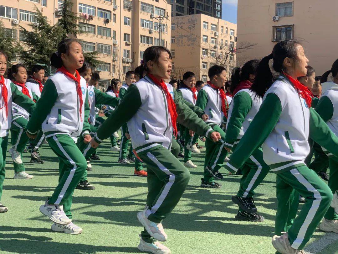 养正课程|飒爽英姿好少年 队列队形展风采