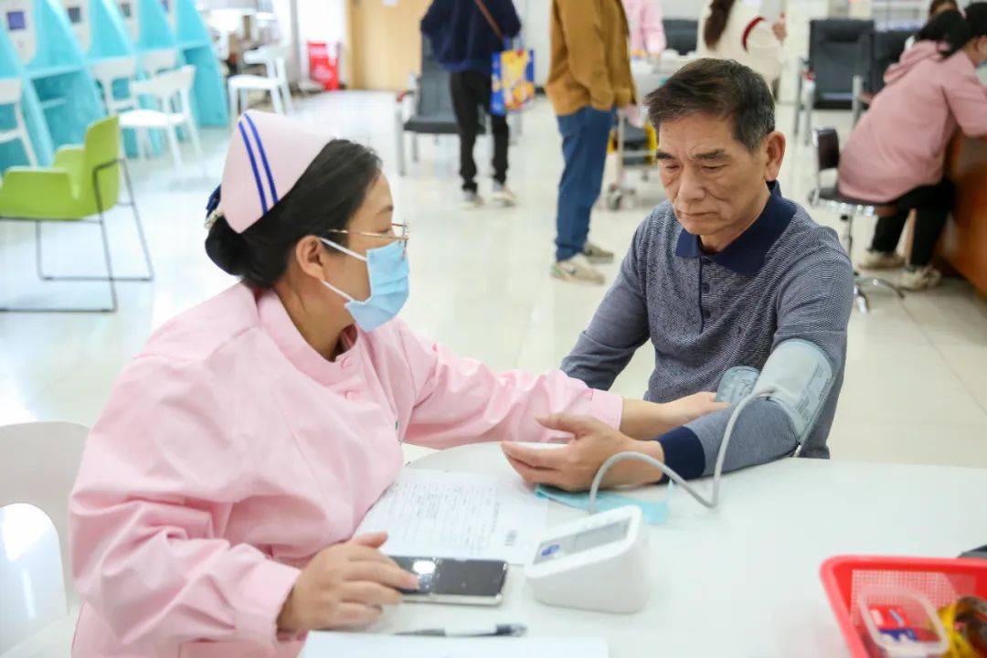 佑安医院检查陪护加挂号老人体检全程引导，安稳完成检查的简单介绍