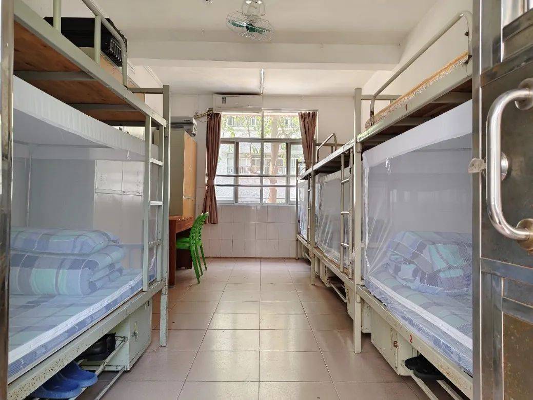 团结让宿舍更整洁,合作让我们共同成长