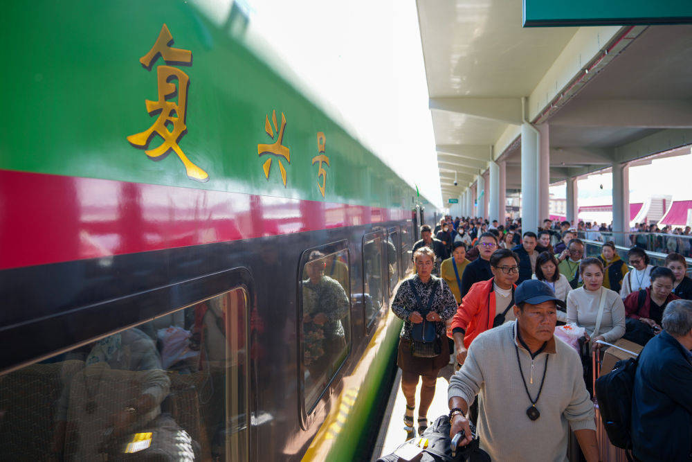 镜观·回响丨路畅货通心相近 构建周边命运共同体